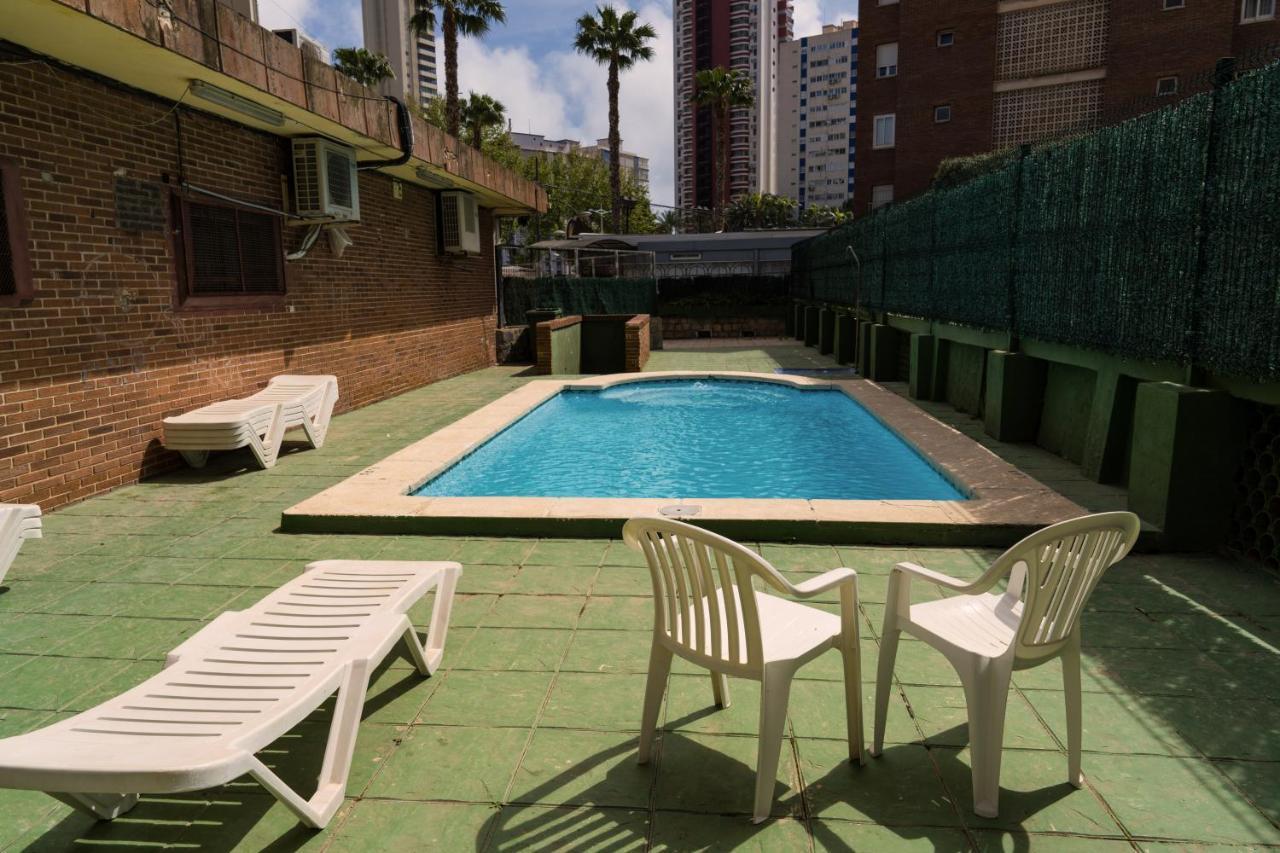 Levante Carlos V 1B Benidorm Buitenkant foto